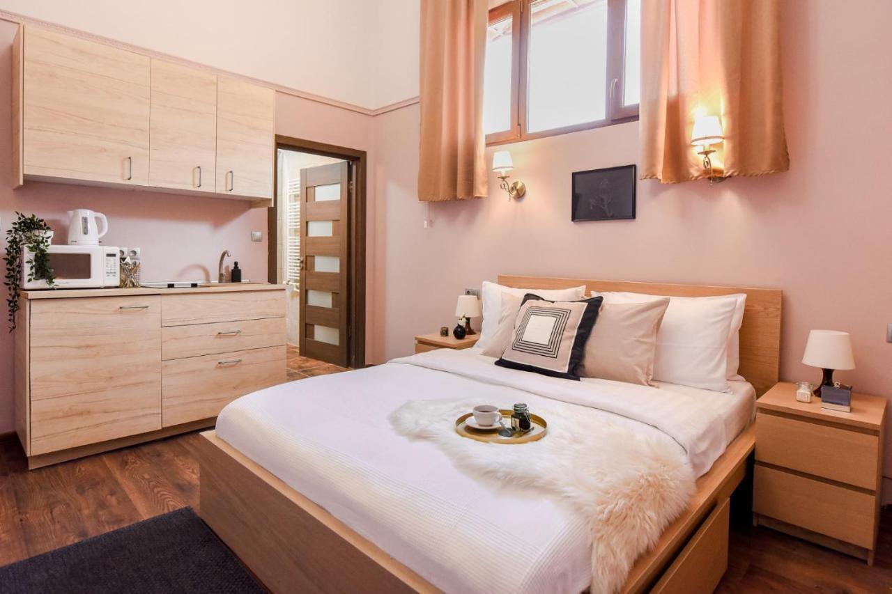 Le Petit & Cosy - Best Location Old Town & Quiet Bukarest Exteriör bild