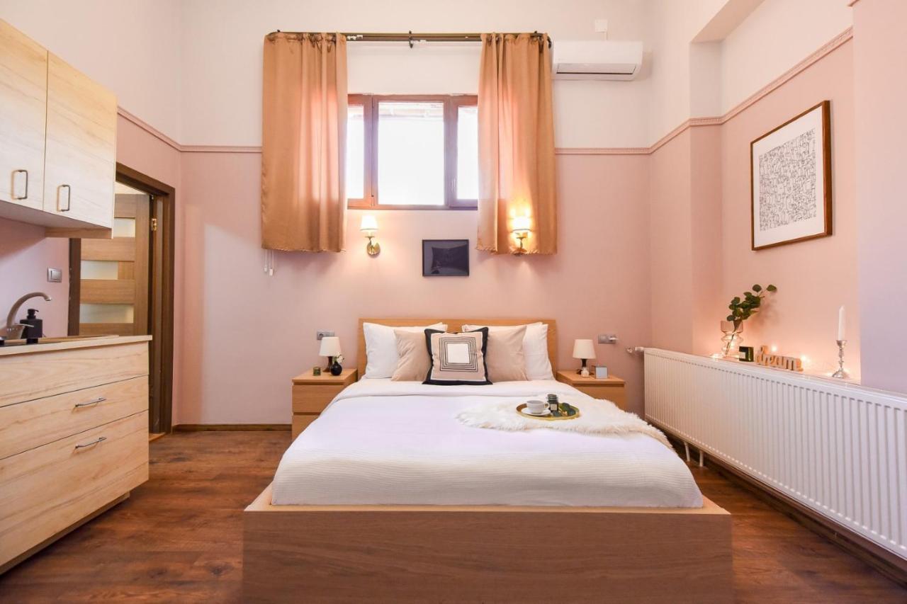 Le Petit & Cosy - Best Location Old Town & Quiet Bukarest Exteriör bild
